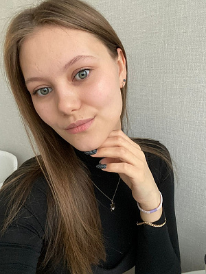 Толстова Анна Николаевна